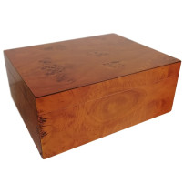 Humidor klassisch helle Farbe 50
