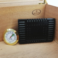 Humidor klassisch helle Farbe 50