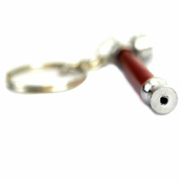 Shisha-Schlüsselanhänger aus Aluminium in Rot – Detail des Mundstücks