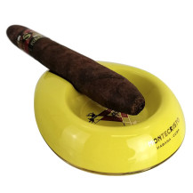 Kleiner Montecristo-Zigarrenaschenbecher