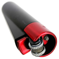 Clipper-Feuerzeug aus Metall LAVA – Detail