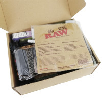 Überraschungsbox – enthält Cannabisprodukte von RAW, Sensi Seeds, Smoking, Pure Hemp usw. – geöffnet