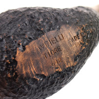 Savinelli Tigre Rusticated Black 9mm Tabakpfeife - Detail der gravierten Pfeifenmarkierung