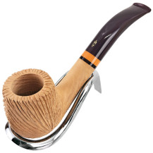 Savinelli Riccio Rusticated Natural 9mm Tabakpfeife in einem verchromten Pfeifenständer