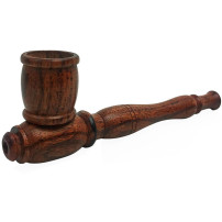 Pfeife aus Holz für getrocknete Kräuter