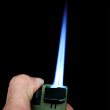 Winjet Olive Doppelstrahl-Feuerzeug