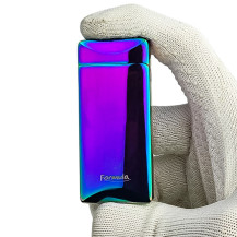 Cosmo Double Arc Rainbow USB-Feuerzeug in der Hand