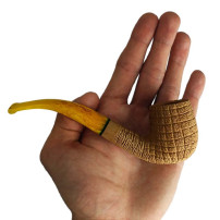 Pfeife SAVINELLI PANNOCCHIA RUST. NATURAL 9MM 606 in der Hand
