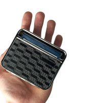 Rollbox Atomic Chrome – in der Hand