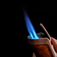Honest Zigarrenfeuerzeug – Holz, 3-Düsen-Zigarrenfeuerzeug mit Cutter – Flamme
