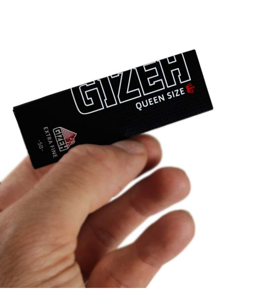 Gizeh Rolling Papers - Queen Size 1/4 in hand