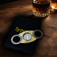 Sypuera Anspitzer – Dunkel & Gold Carbon – Foto mit Whisky