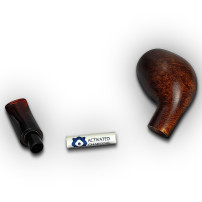 Bruyère-Tabakpfeife Molina Snorty – Braun D, braune Farbe und „Ei“-Form – auseinandergefaltet und in einem Pfeifenbeutel verpack