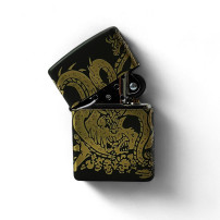 Zippo Dragon Feuerzeug in mattem Grün mit goldener Drachenverzierung
