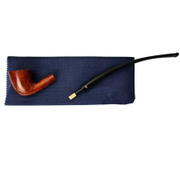 Bruyère-Tabakpfeife SAVINELLI – Churchwarden Liscia 921, braun, in der Form „Churchwarden“ – auf einem Beutel ausgelegt