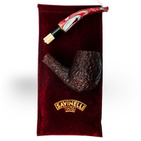 Bruyère-Tabakpfeife SAVINELLI – Vigna Rusticata Bordeaux 670, dunkelrote Farbe und „Egg Bent“-Form – auf einem Beutel ausgelegt