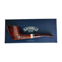 Bruyère-Tabakpfeife SAVINELLI Bacco Rusticated Dark Brown 9mm 904 in roten und schwarzen Farben und "Half-Bent Dublin"-Form
