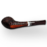 Bruyère-Tabakpfeife SAVINELLI Bacco Rusticated Dark Brown 9mm 904 in roten und schwarzen Farben und "Half-Bent Dublin"-Form