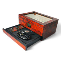 Elegantes digitales Humidor-Set mit offener Schublade