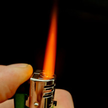 CLIPPER Jet Metallic Gradient Feuerzeug - Flamme