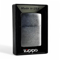 ZIPPO Feuerzeug aus gebürstetem Chrom – in Originalverpackung