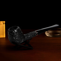 Sypuera Briar 12738 Pfeife – Foto auf dem Tisch mit Feuerzeug und Aschenbecher