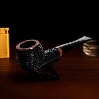 Sypuera Briar 12737 Pfeife – Foto auf dem Tisch mit Feuerzeug und Aschenbecher