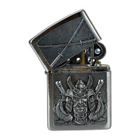 Zippo Samurai Feuerzeug - halb geöffnet