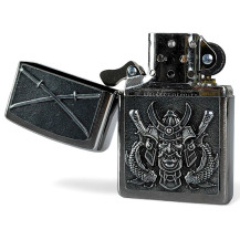 Zippo Samurai Feuerzeug - Offen