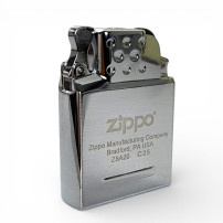ZIPPO Gas einführen