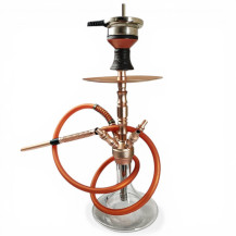 Shisha-Raucher in Roségold